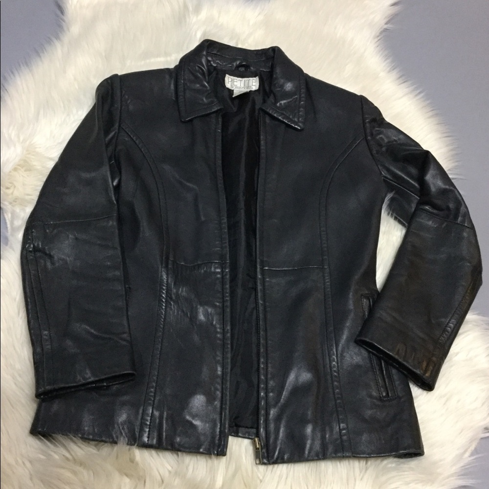 Petite sophisticated black leather jacket size P.